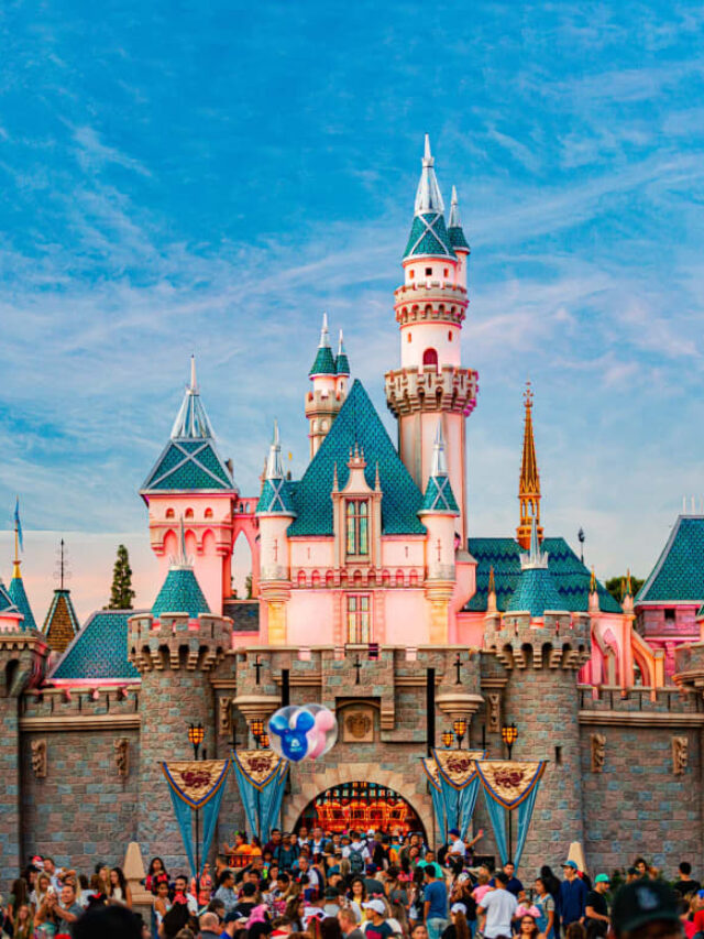 Disneyland parks located in anaheim california